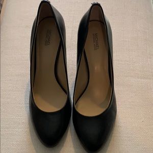 MICHAEL by Michael Kors Black Leather Pumps